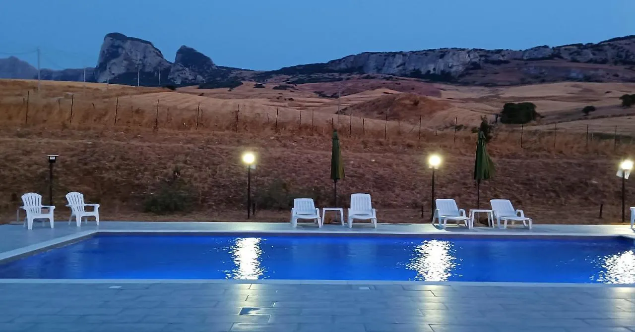 ファームステイ Antica Masseria Corleone Feudo Nicolosi-Bifarera